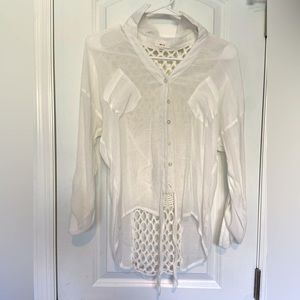 White Summer Blouse by Mine. Size Small.